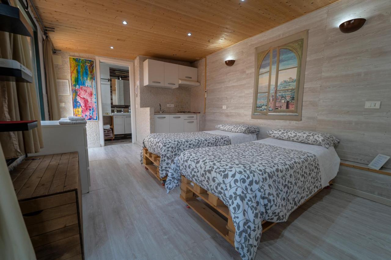 Bed and Breakfast Domus Vesuvia à Torre Annunziata Extérieur photo