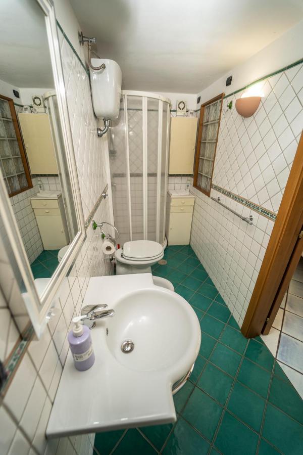 Bed and Breakfast Domus Vesuvia à Torre Annunziata Extérieur photo